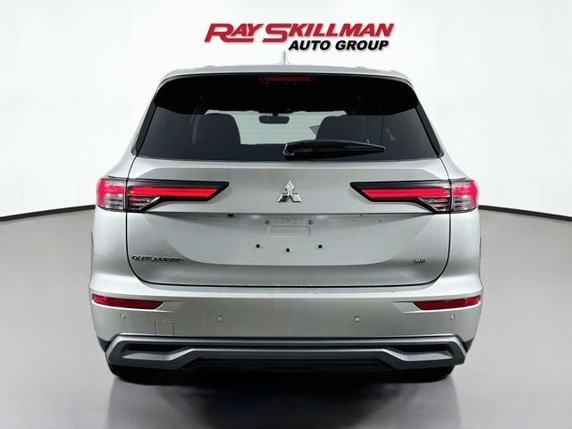 2025 Mitsubishi Outlander SE - Photo 6