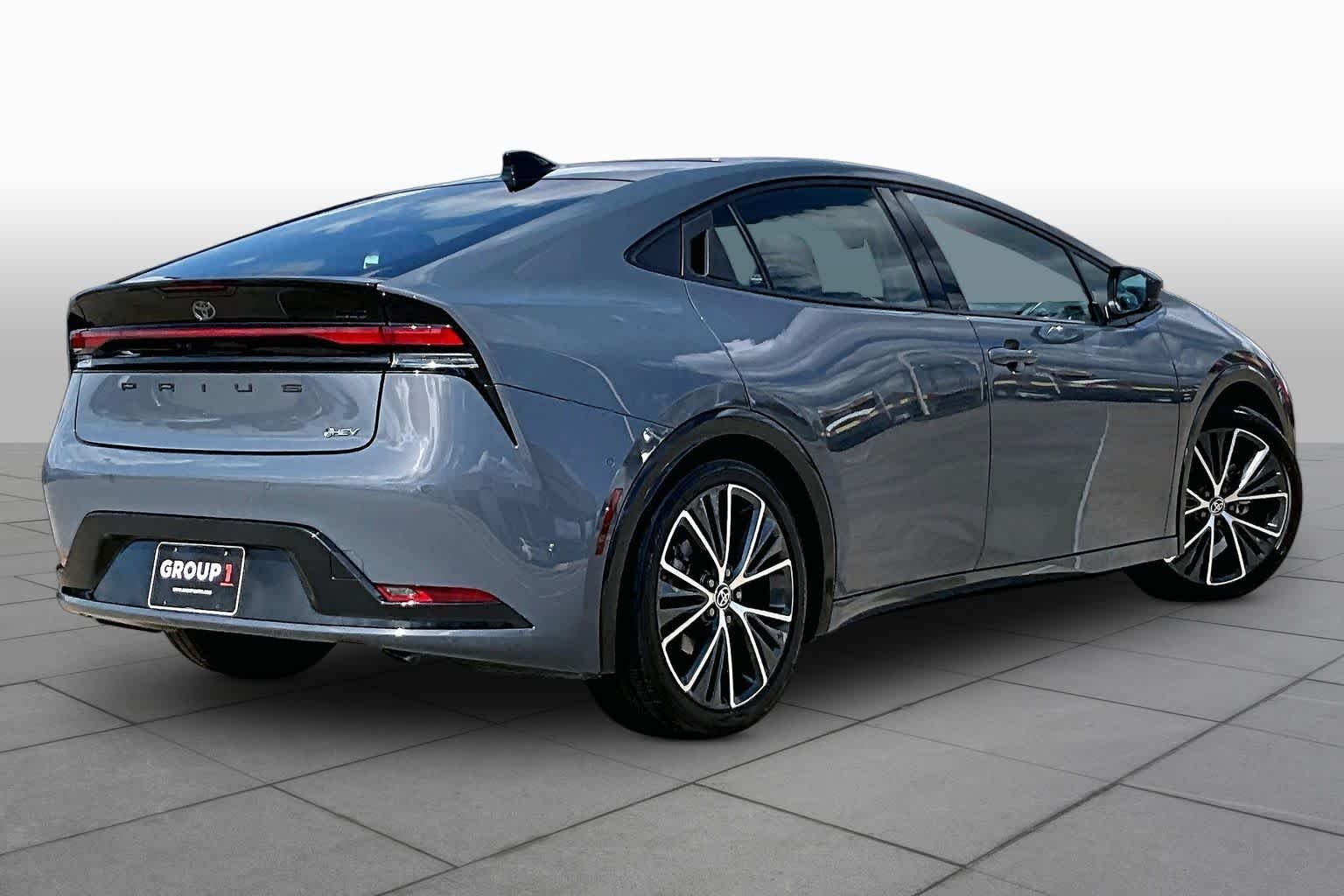 Used 2025 Guardian Gray Toyota Limited image 13