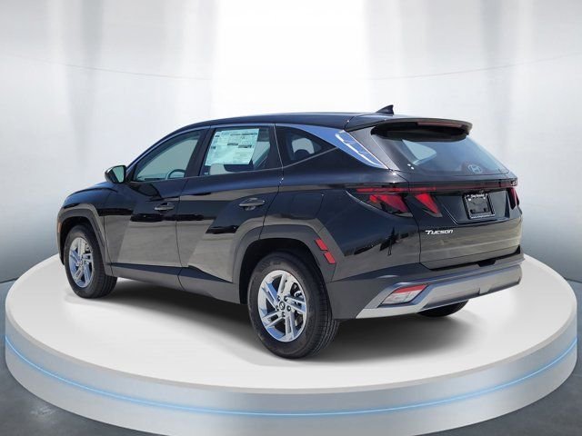 New 2026 Black Hyundai SE FWD image 3
