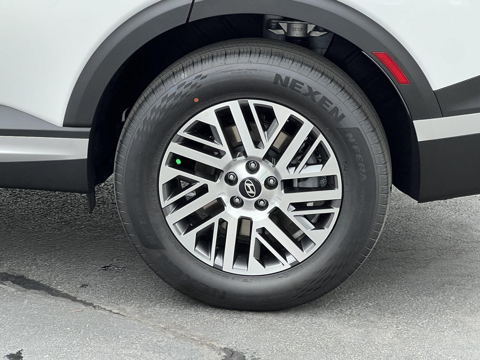 New 2027 Creamy White Pearl Hyundai SEL 7P image 14