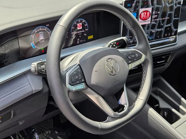 New 2026 White Volkswagen 2.0T SE image 11