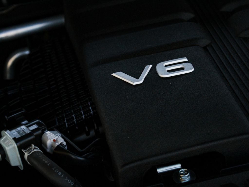 Used 2022 Gun Metallic Nissan S image 27