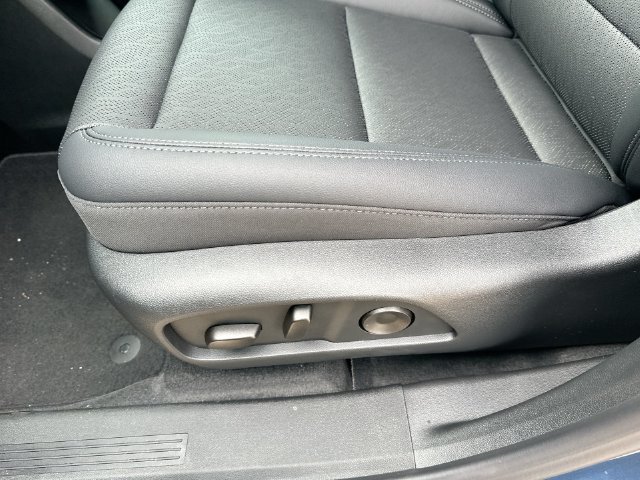 2027 Chevrolet Equinox LT - Photo 44
