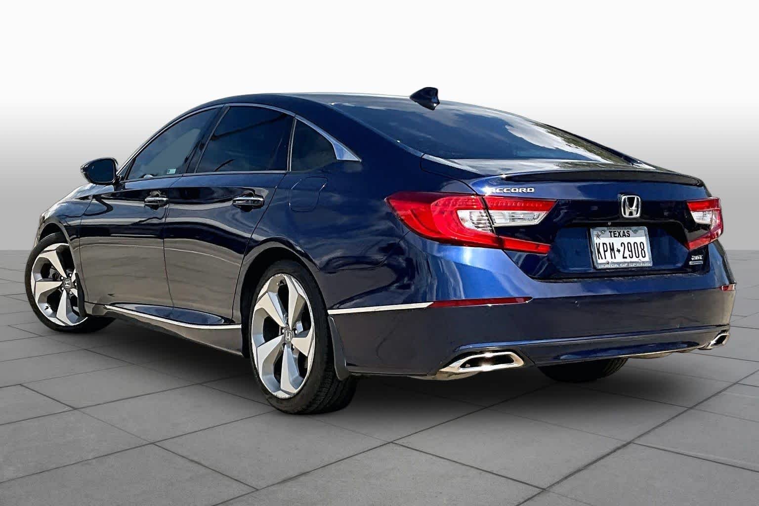 Used 2018 Obsidian Blue Pearl Honda Touring 2.0T image 12