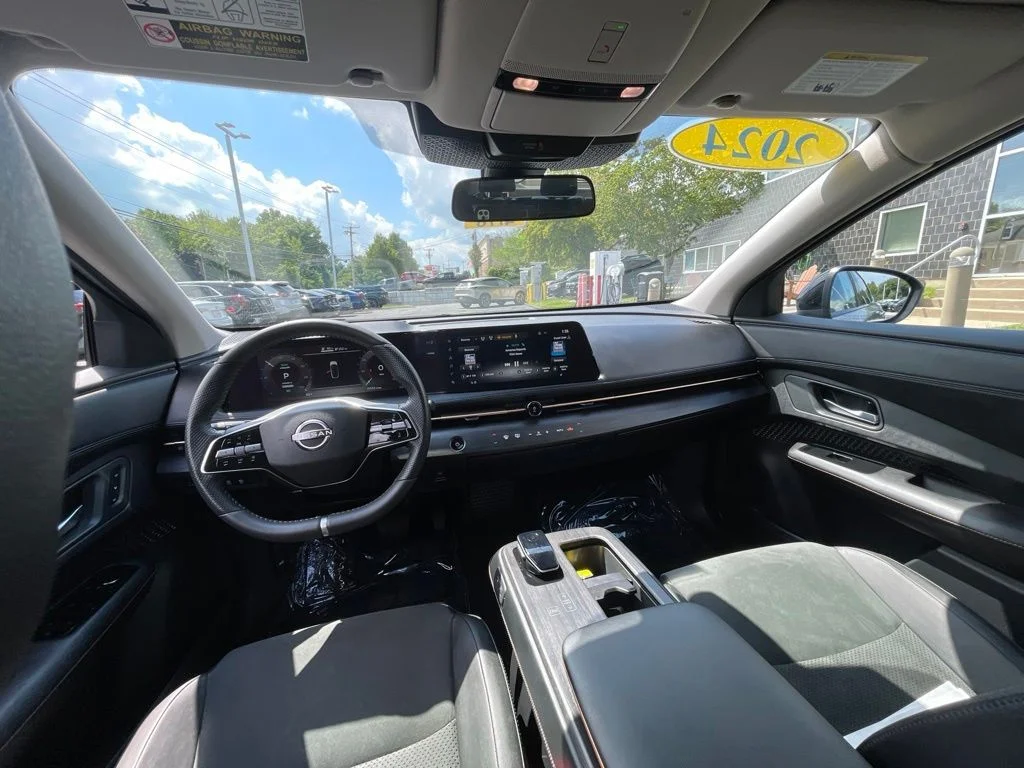 Certified Used 2024 Gray Nissan ENGAGE image 11