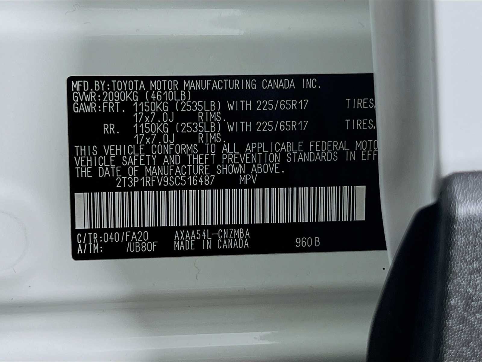 Used 2025 Ice Cap Toyota XLE image 31