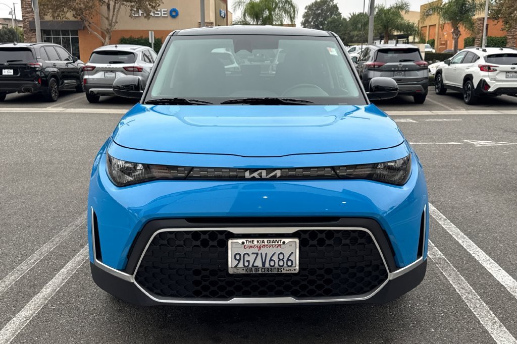 Used 2023 Blue Kia S image 3