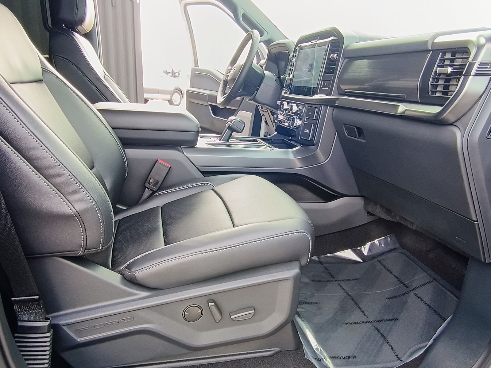 New 2026 Avalanche Ford Lariat® image 26