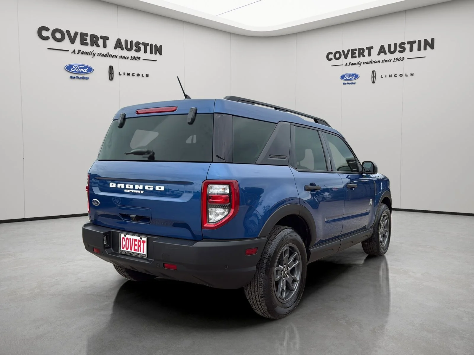 Used 2024 Blue Ford Big Bend image 5