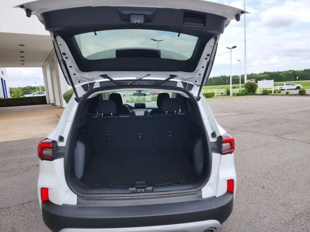 New 2026 Oxford White Ford Active® image 35
