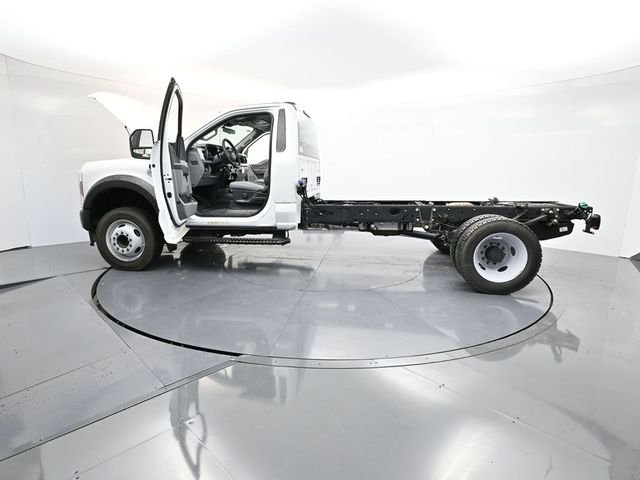 2024 Ford F-450 Super Duty Chassis Cab XL - Photo 36