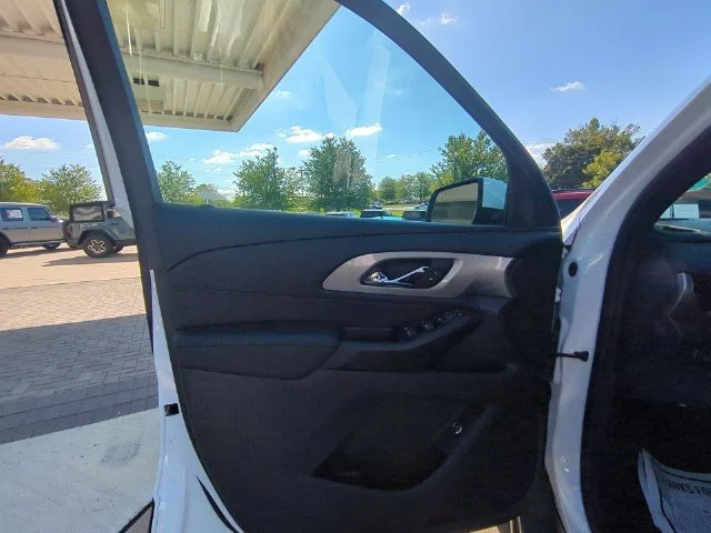 Certified Used 2023 Summit White Chevrolet LT Cloth image 23