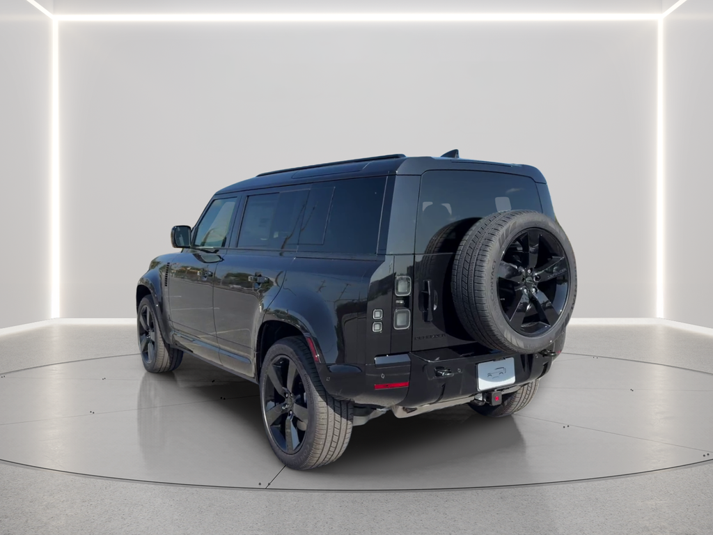 New 2026 Santorini Black Land Rover X-Dynamic SE image 7