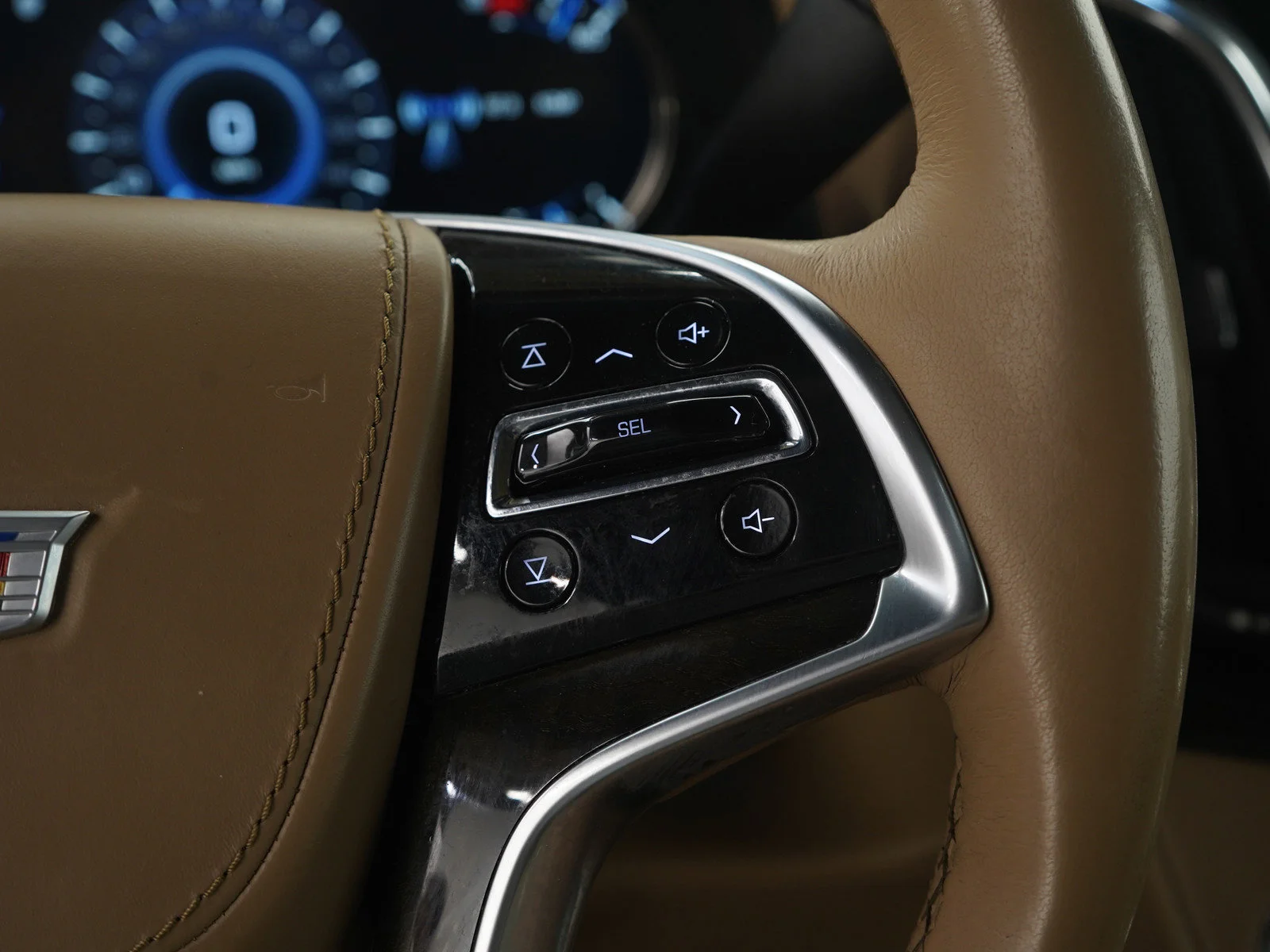 Used 2019 Satin Steel Metallic Cadillac Platinum Edition image 30