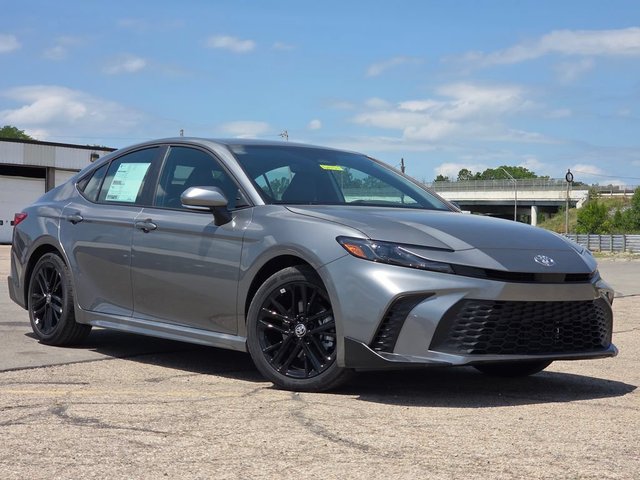 2026 Toyota Camry Hybrid SE