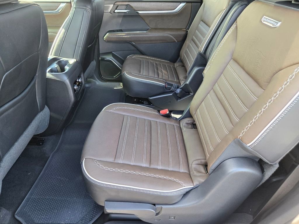 2026 GMC Acadia Denali Ultimate - Photo 8