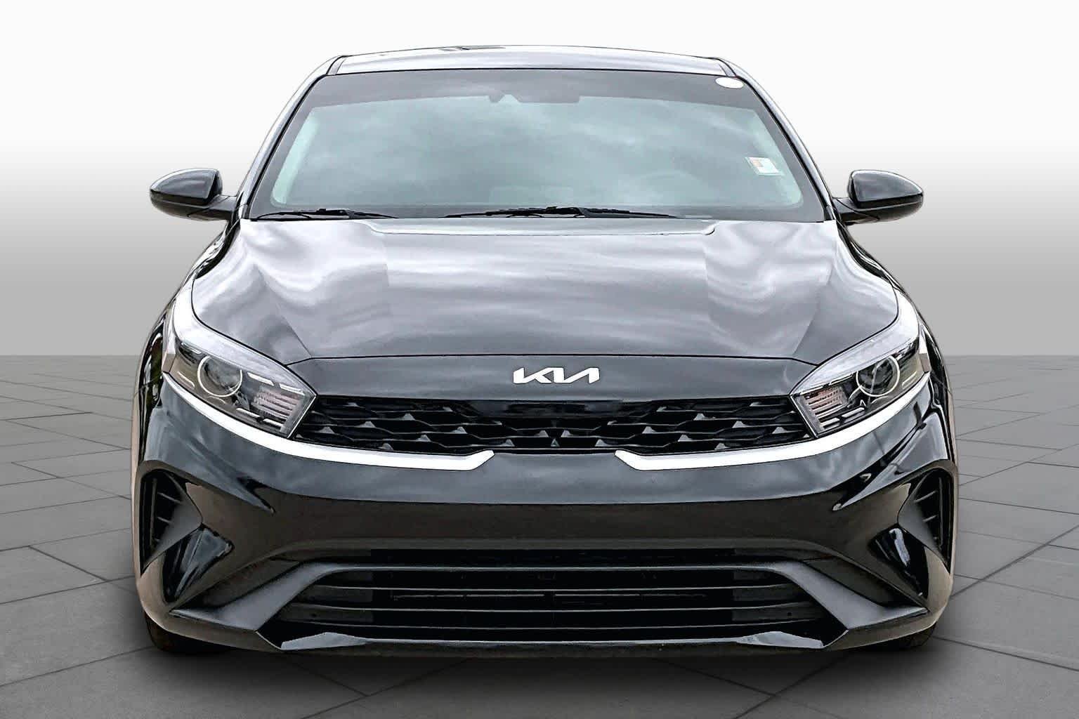 Used 2024 Aurora Black Kia LXS image 5