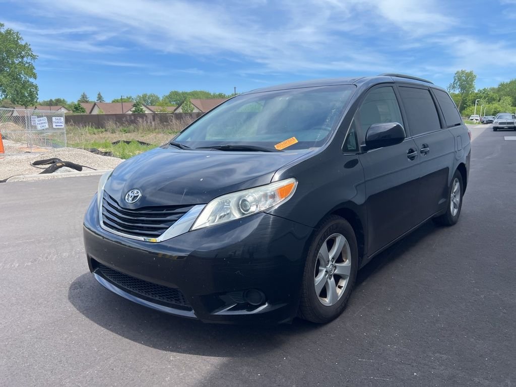 Used 2015 Toyota Sienna LE with VIN 5TDKK3DC4FS583980 for sale in Glendale, WI