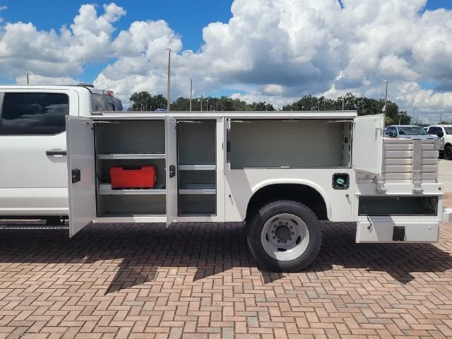 New 2025 Oxford White Ford XL image 11