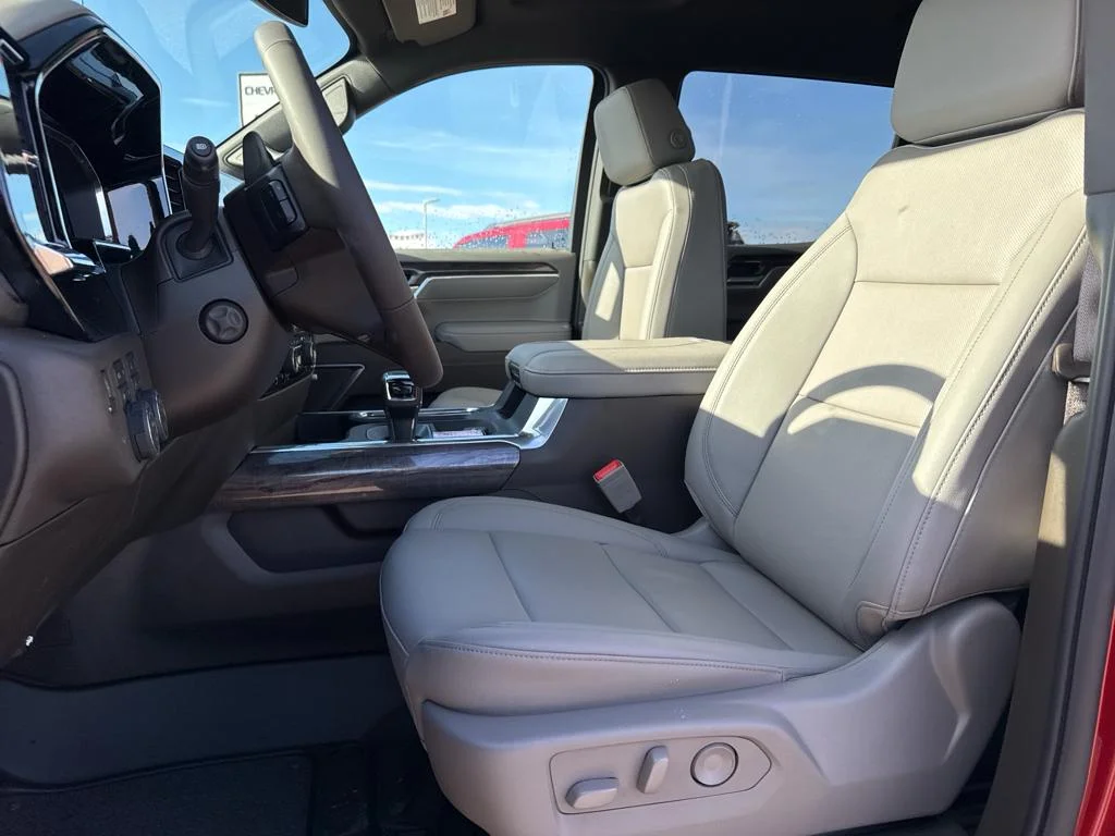 2025 Chevrolet Silverado 1500 LTZ - Photo 14