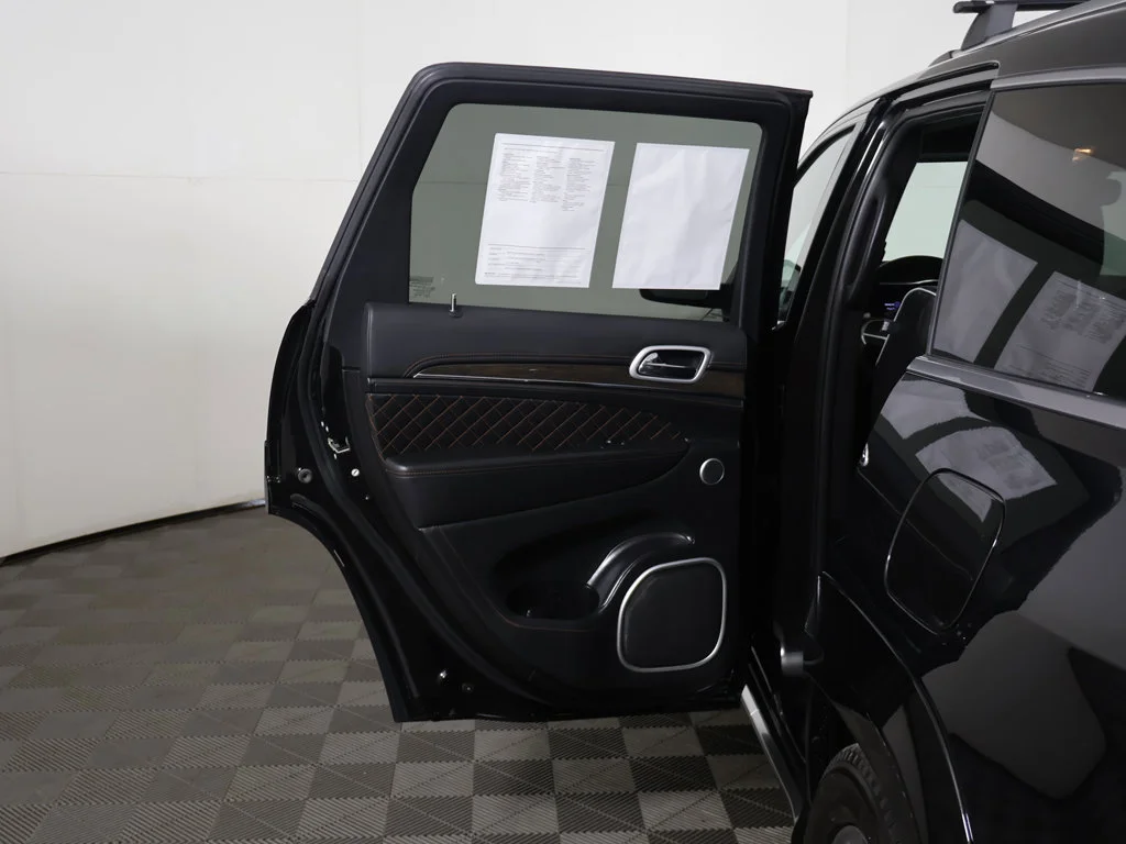 Used 2020 Black Jeep Summit image 26
