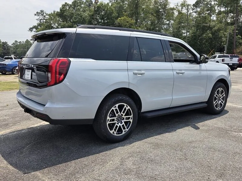 Used 2025 Space Silver Ford Active image 15