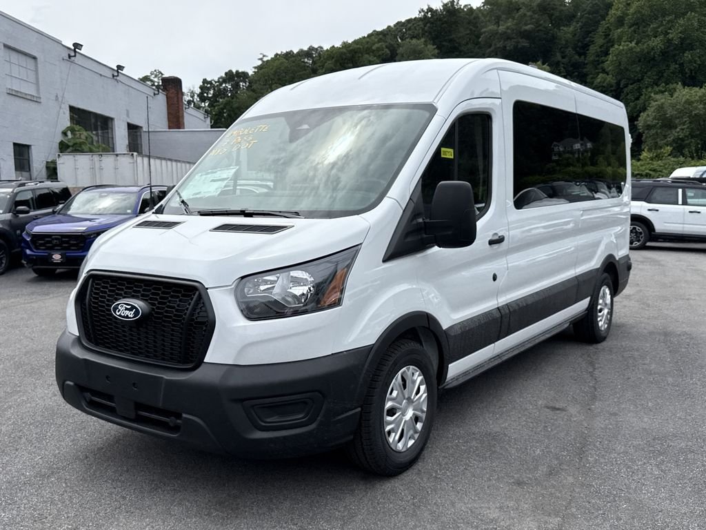 New 2026 Oxford White Ford Passenger Van XL image 7