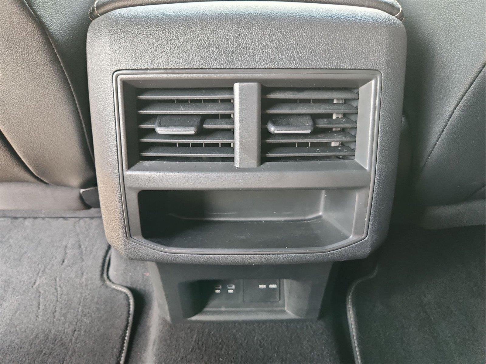 2021 Volkswagen Atlas Cross Sport 3.6L V6 SE w/Technology R-Line White at AutoNation USA Katy
