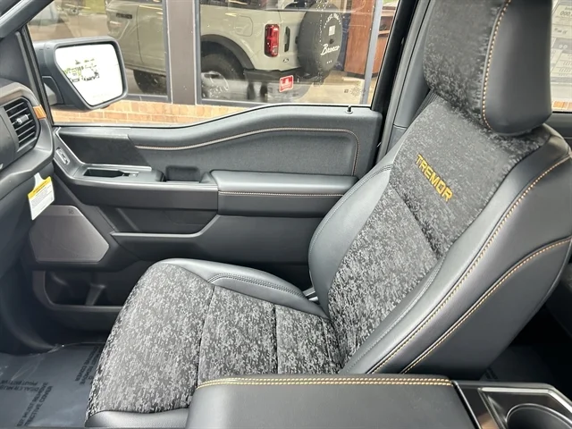New 2026 Agate Black Metallic FORD Tremor® image 16