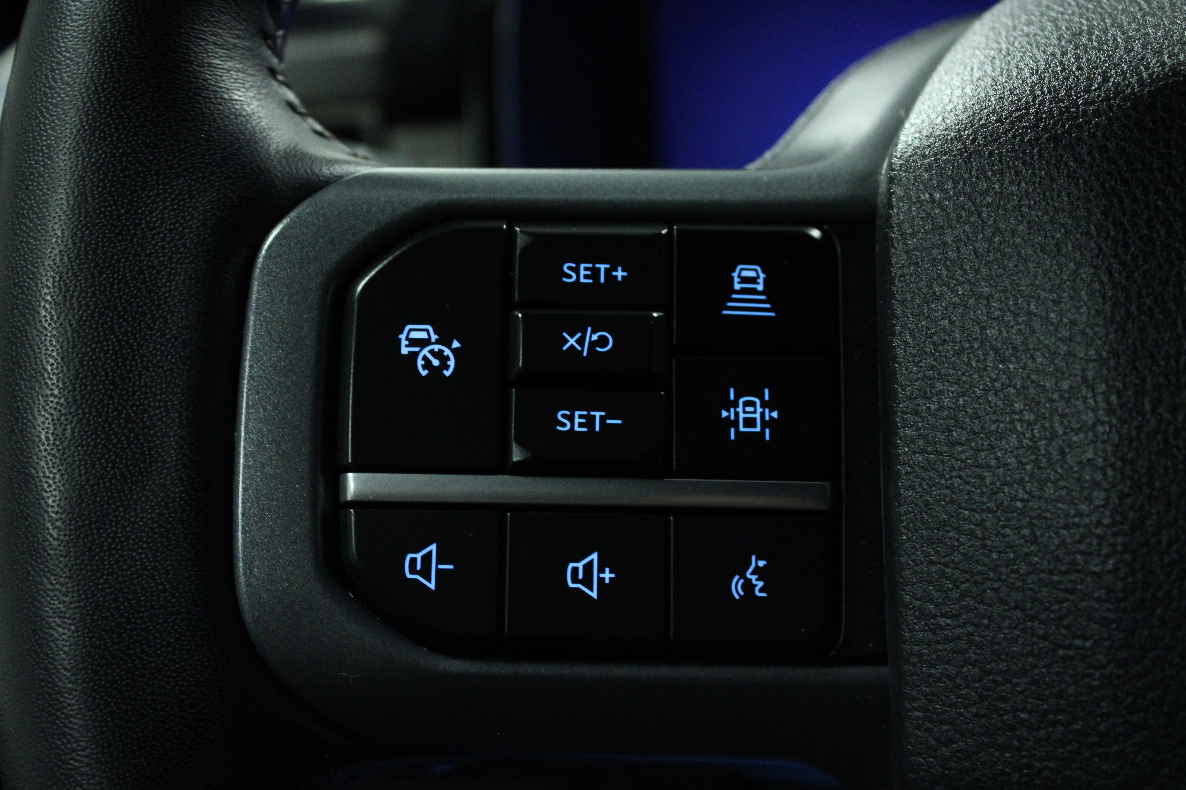 Used 2024 Avalanche Ford LARIAT image 20