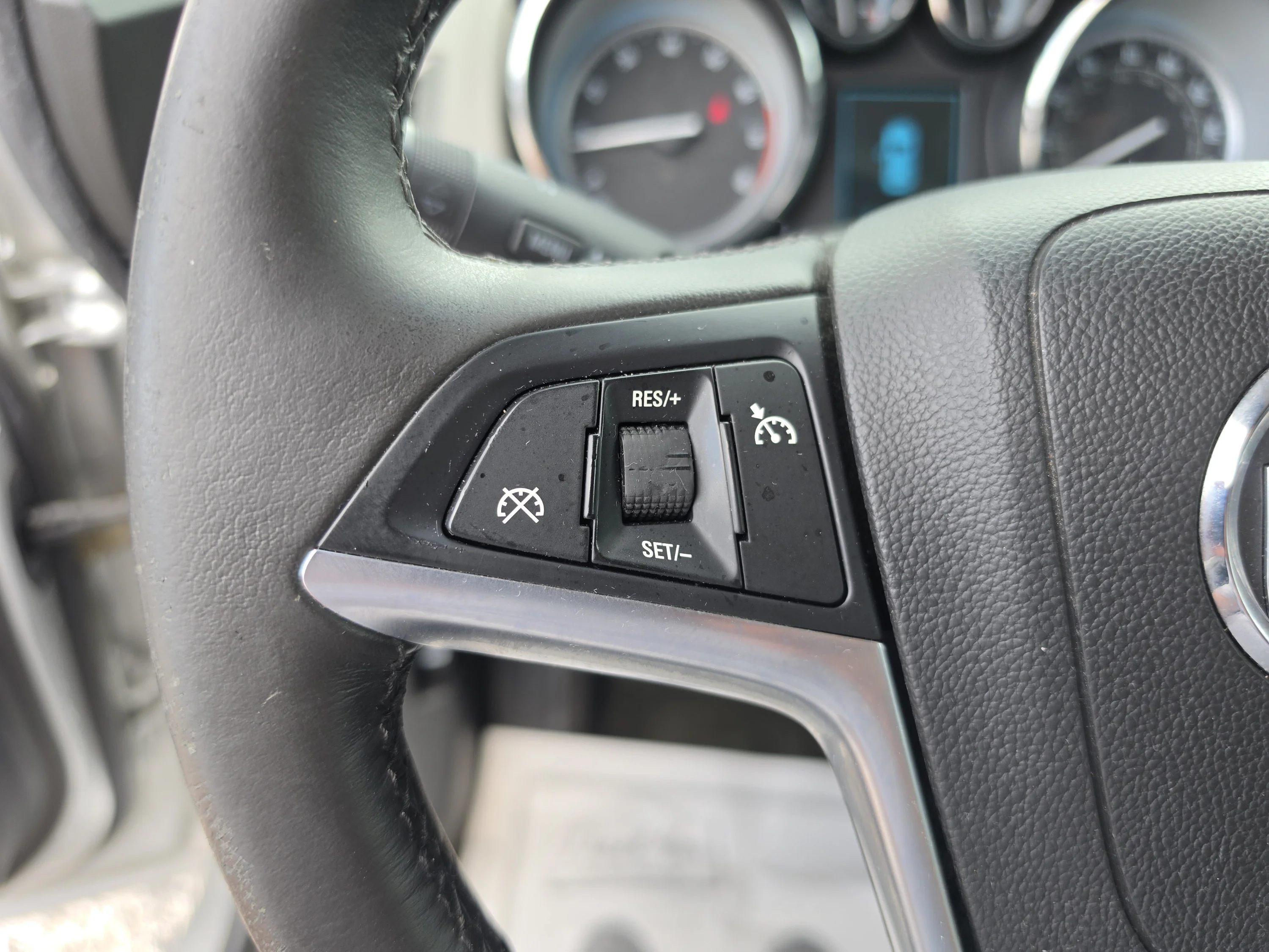 Used 2015 Quicksilver Metallic Buick Base image 30