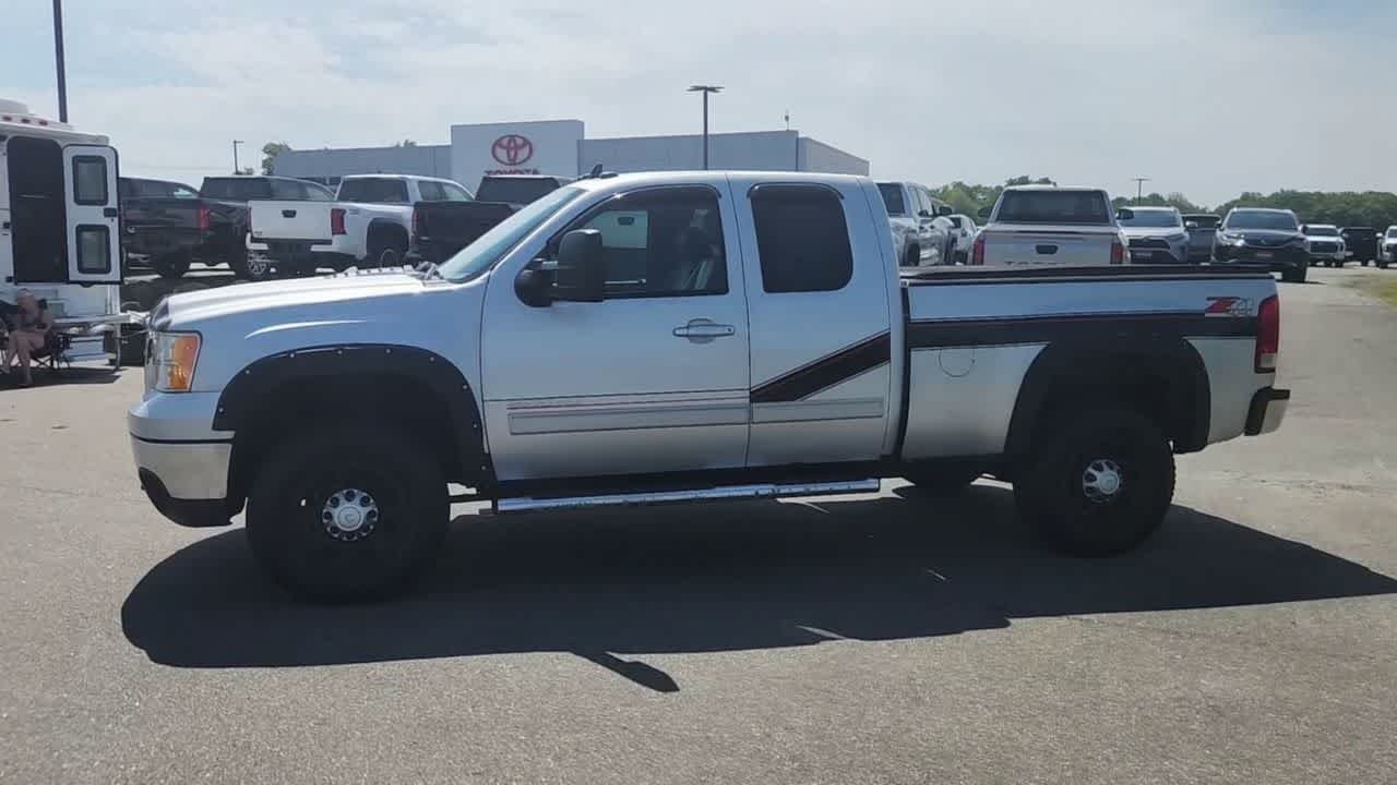 Used 2012 Quicksilver Metallic GMC SLT image 5