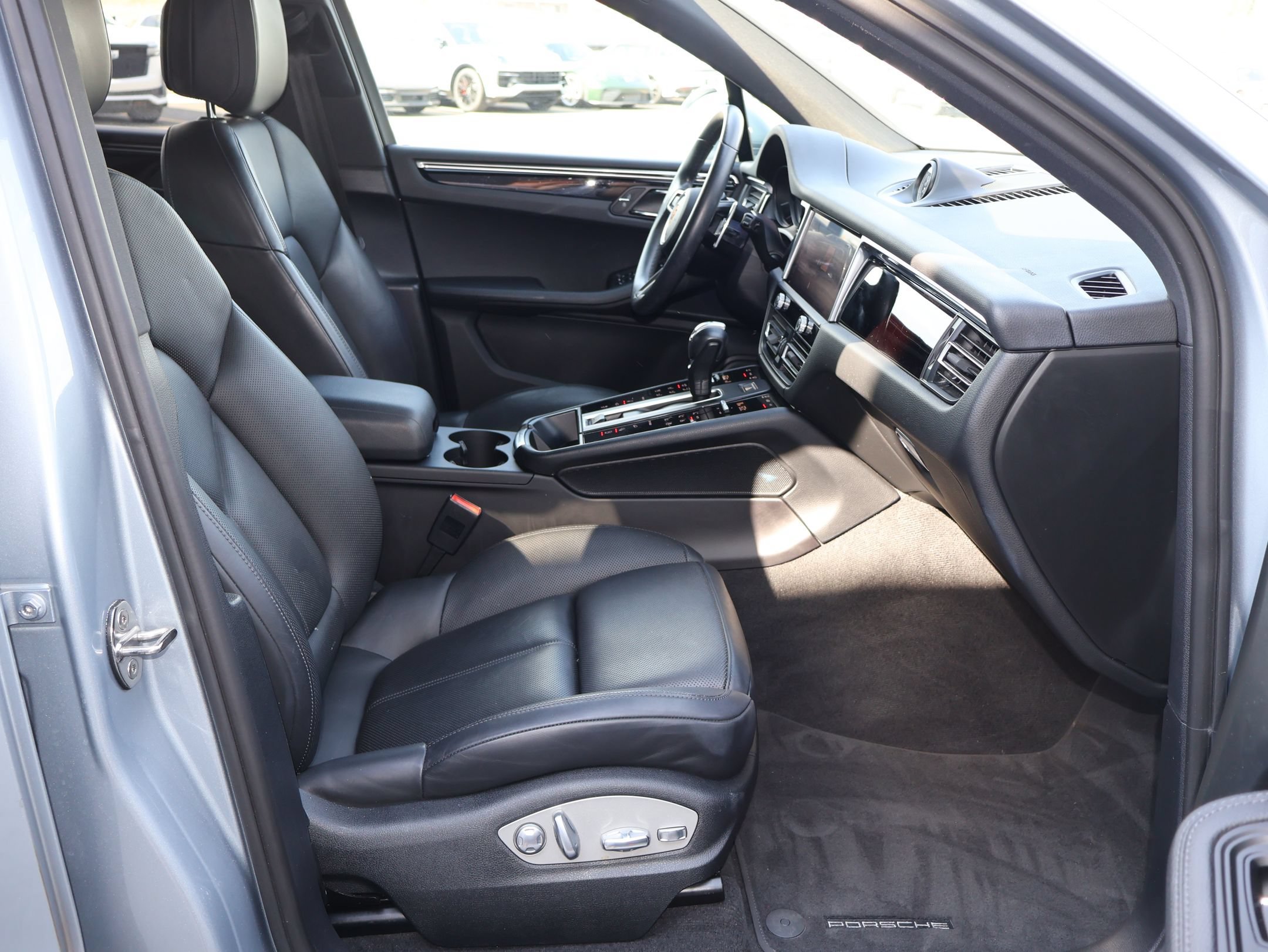 Certified Used 2023 Dolomite Silver Metallic Porsche  image 27