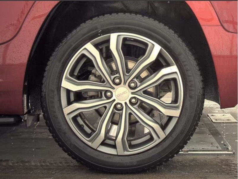 Used 2019 Red Quartz Tintcoat GMC Denali image 25