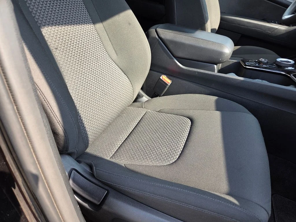 Used 2023 Black Kia LX image 28
