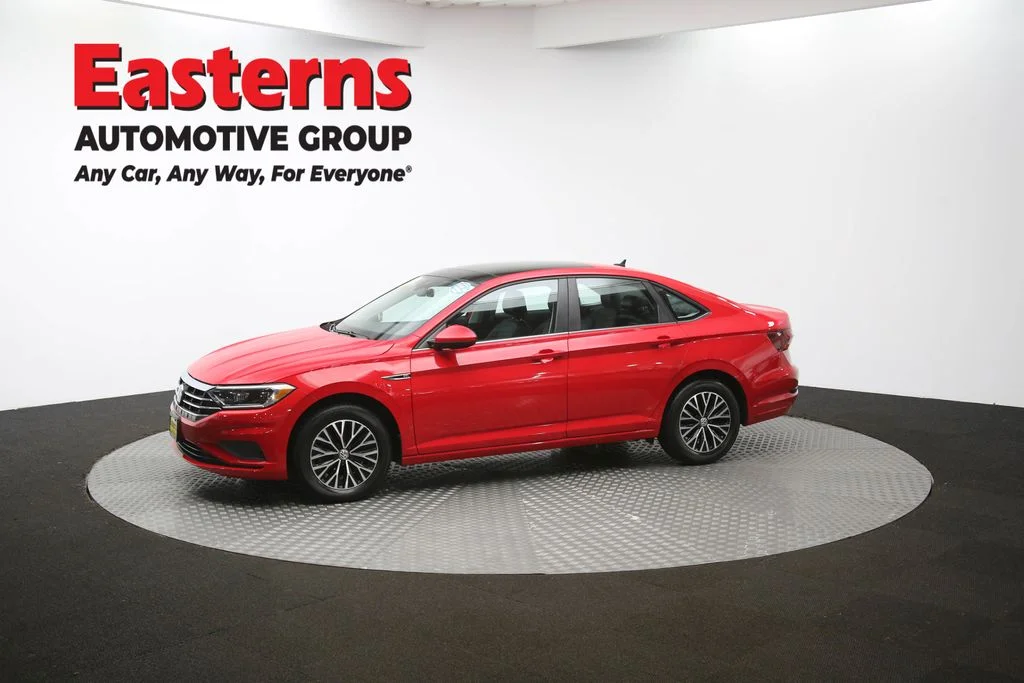 Used 2019 Red Volkswagen SEL image 58