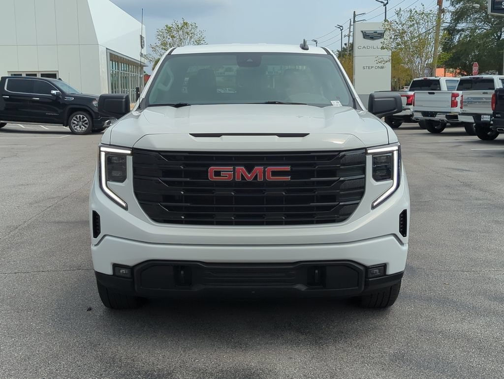 Used 2025 Summit White GMC Elevation image 9