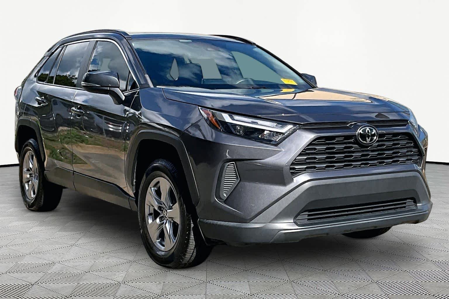 Used 2022 Magnetic Gray Metallic Toyota XLE image 3