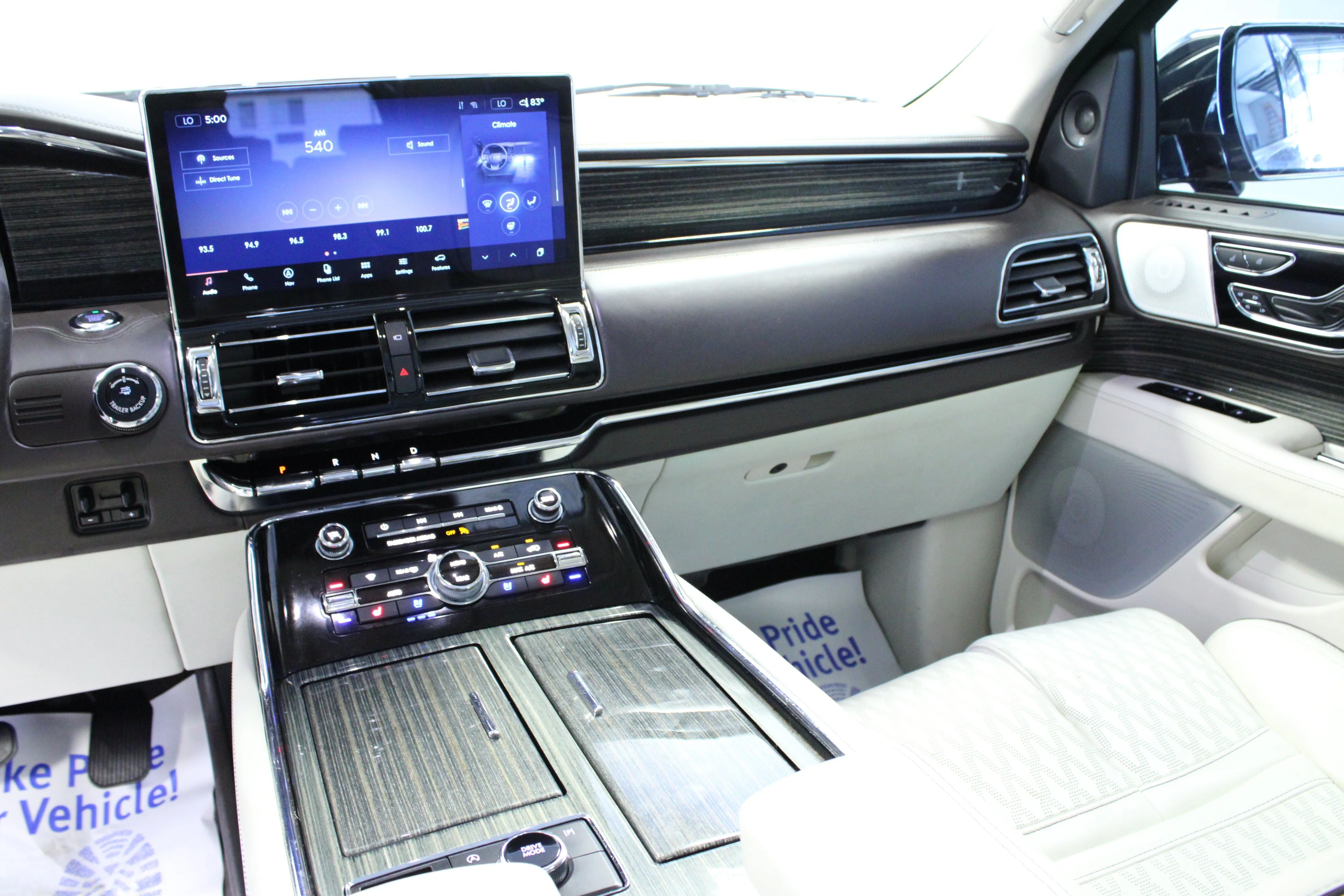 Used 2023 Black Metallic Lincoln Black Label image 20