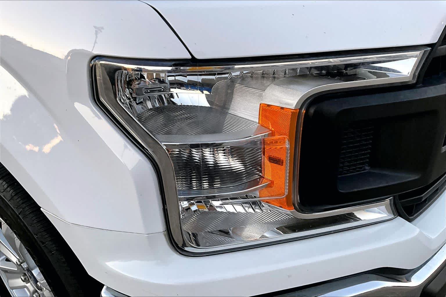 Used 2018 Oxford White Ford XL image 28