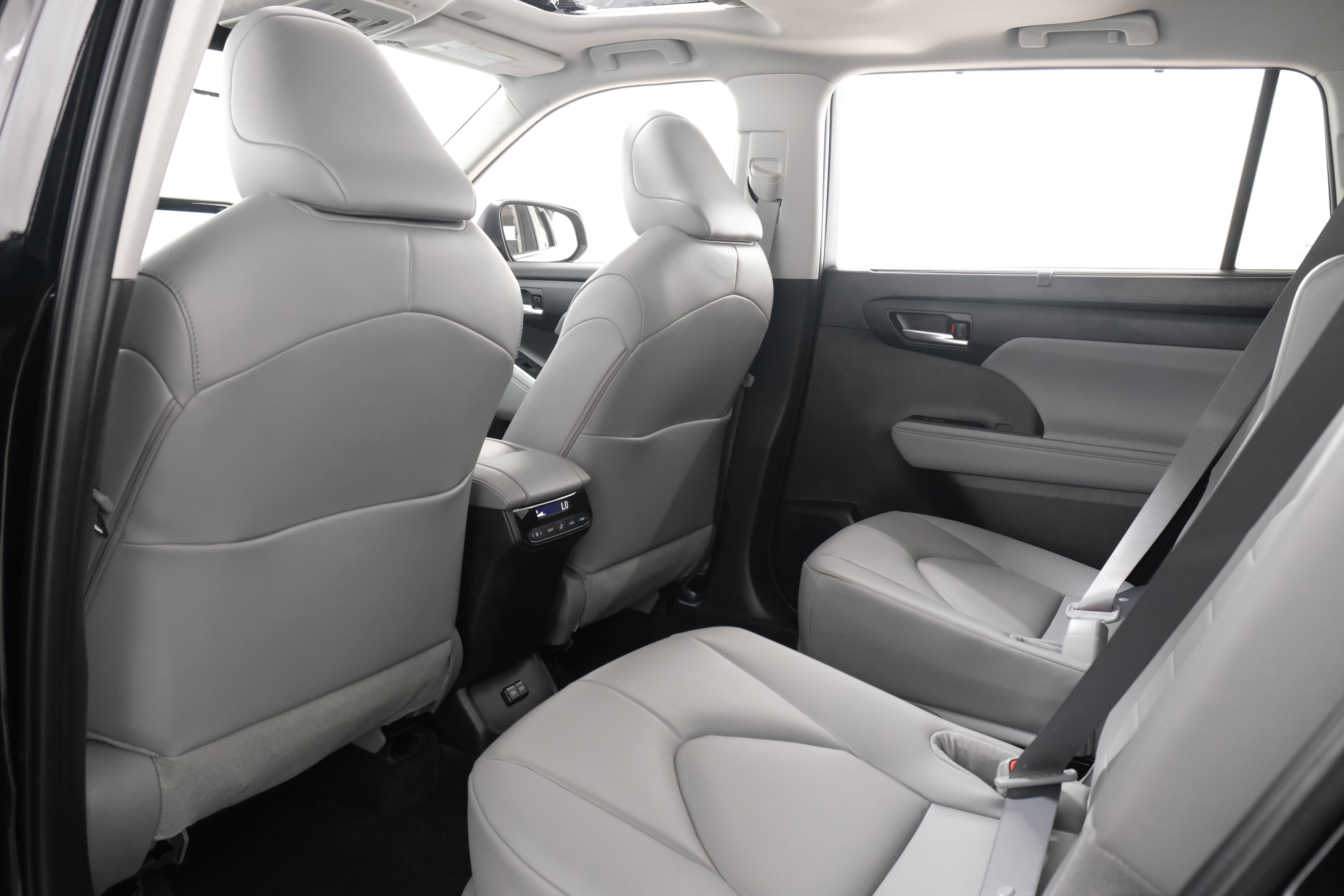 2024 Toyota Highlander XLE - Photo 34