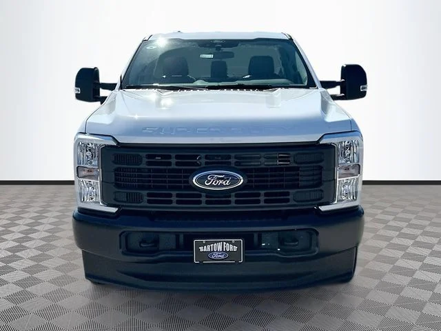 New 2026 Oxford White Ford XL image 2