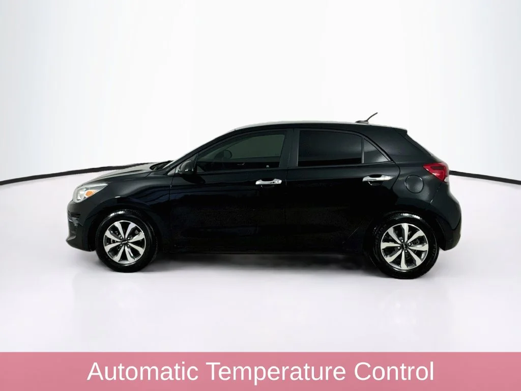 Used 2022 Black Kia S image 4