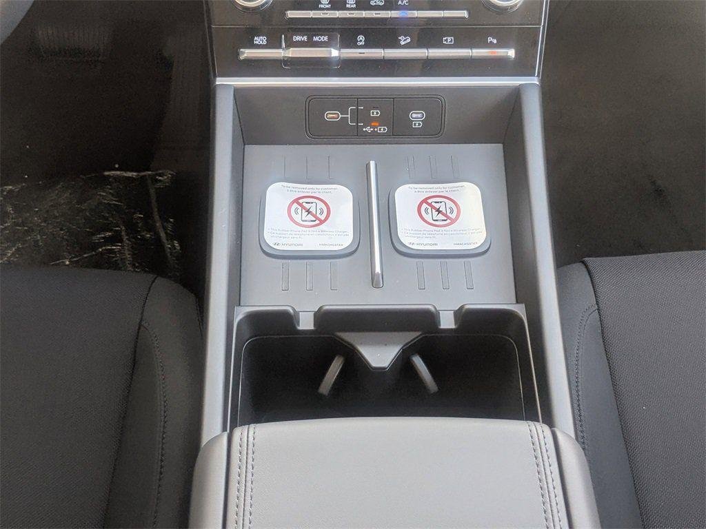 New 2026 Black Hyundai SE FWD image 19