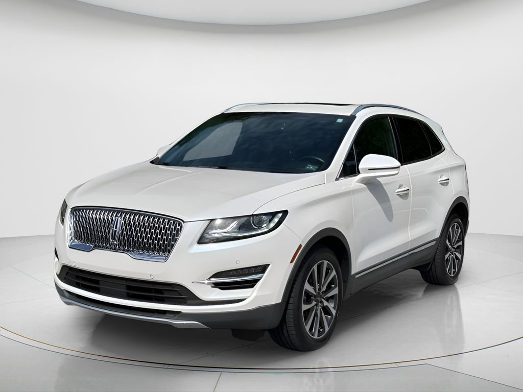 Used 2019 White Lincoln Reserve image 1