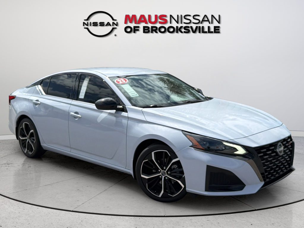 Used 2023 Pearl Nissan 2.5 SR image 14