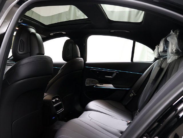 Used 2026 Black Mercedes-Benz E 450 image 13