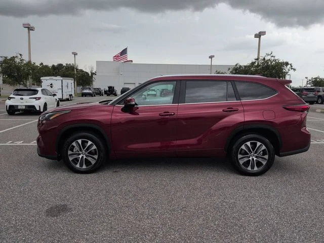 Used 2023 Red Toyota XLE image 7