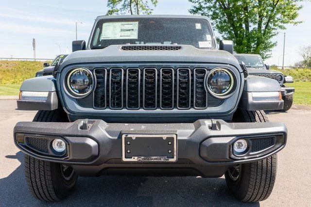 New 2026 Anvil Clear-Coat Exterior Paint Jeep Sport S image 3