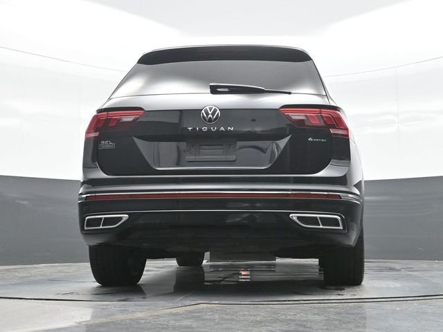 Used 2022 Black Volkswagen 2.0T SEL R-Line image 18